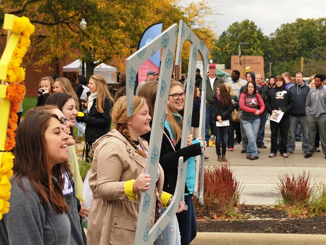 Homecoming 2014 Parade-Sorority